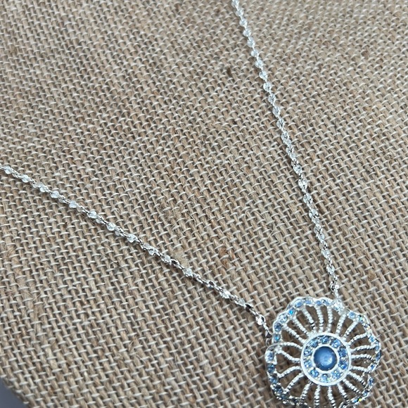 BRAND NEW Givenchy 16” Drop Crystal Pendant Necklace. - Picture 10 of 13